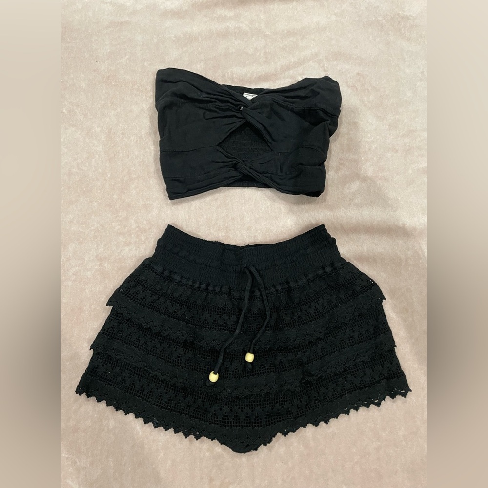 Blanco Skirt and Top Set!